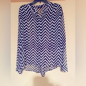 a.n.a Long Sleeve Blouse size L chevron print black/white excellent condition